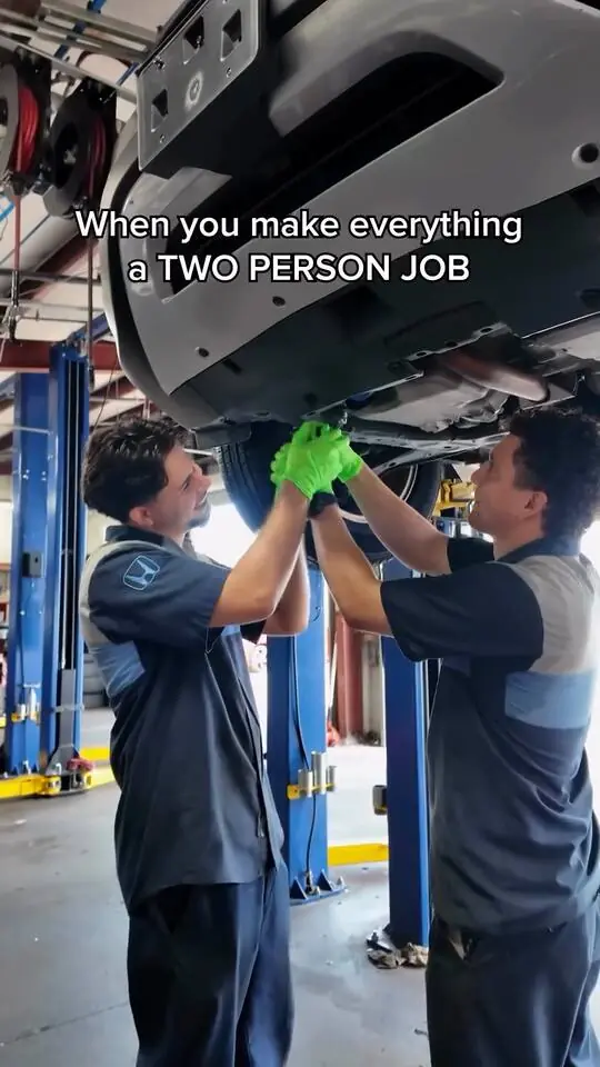 Honda of Sarasota: Service team trend video